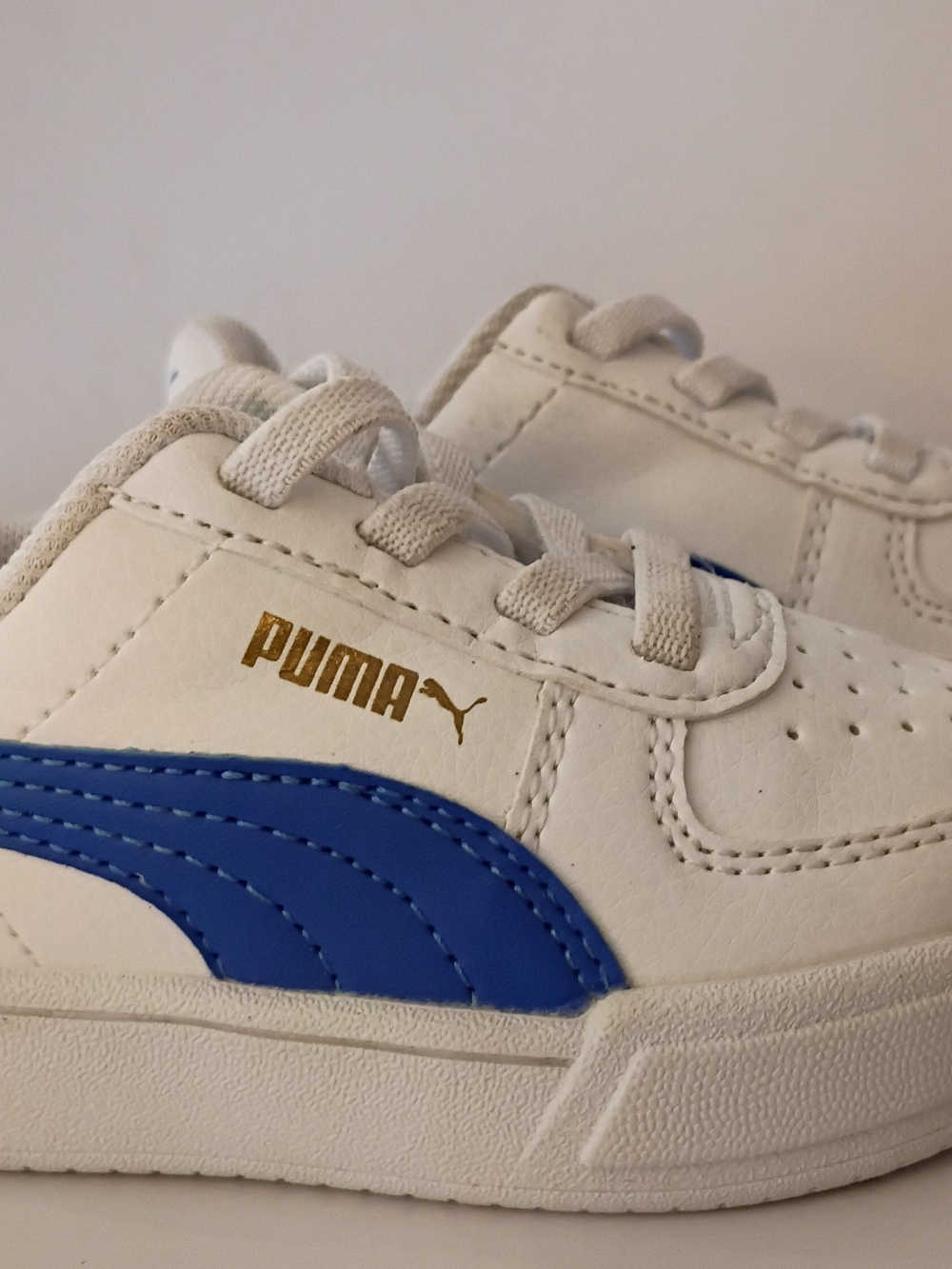 Puma Kids White & Blue Lace-Up Sneakers